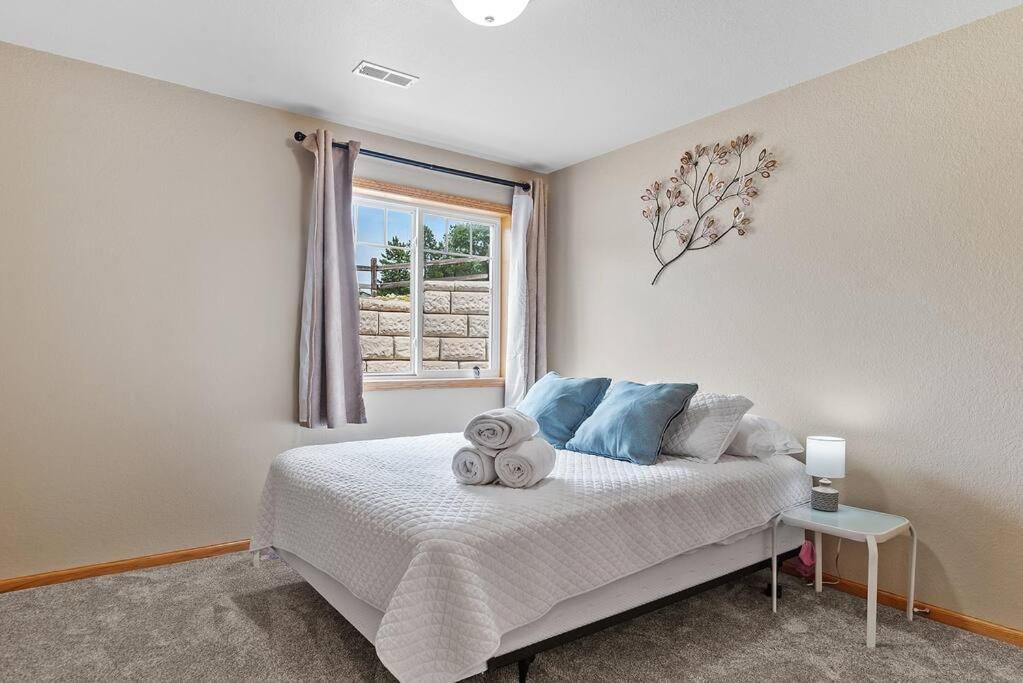 Convenient Townhouse - Near Airport Villa Rapid City Dış mekan fotoğraf
